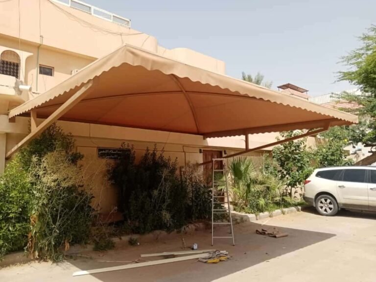 تركيب مظلات احترافية توفر ظل وحماية كاملة