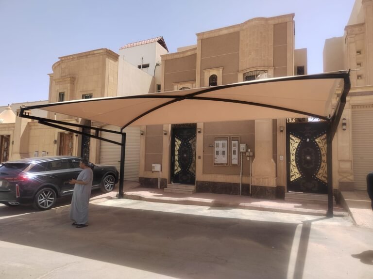 مظلات قماشية أنيقة بألوان متعددة وجودة متينة