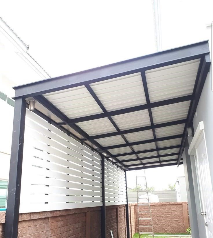 مظلات سندويش بنل عالية الجودة في الدمام